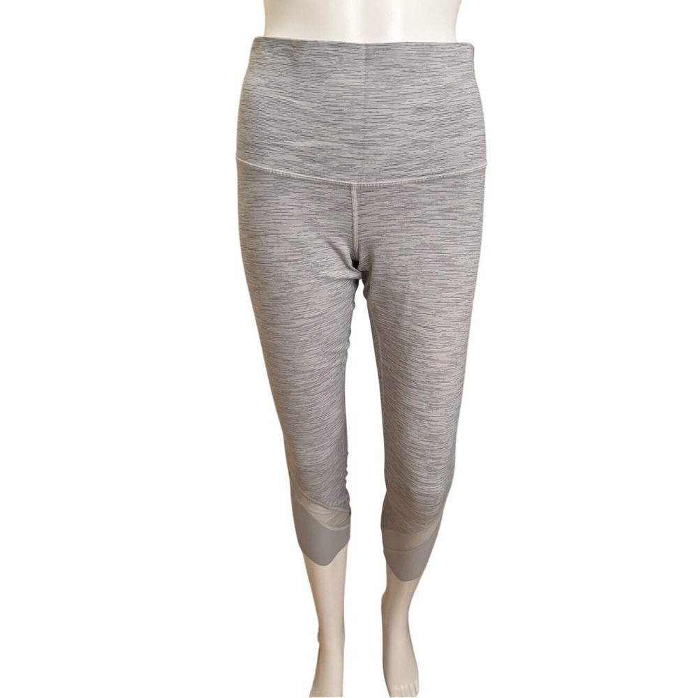 Lululemon Wunder Under Crop Scallop Hem Size 8